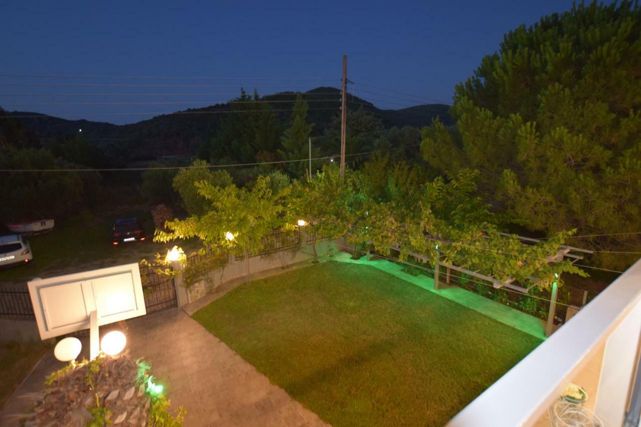 V Luxury Suites Toroni 3 Dış mekan fotoğraf